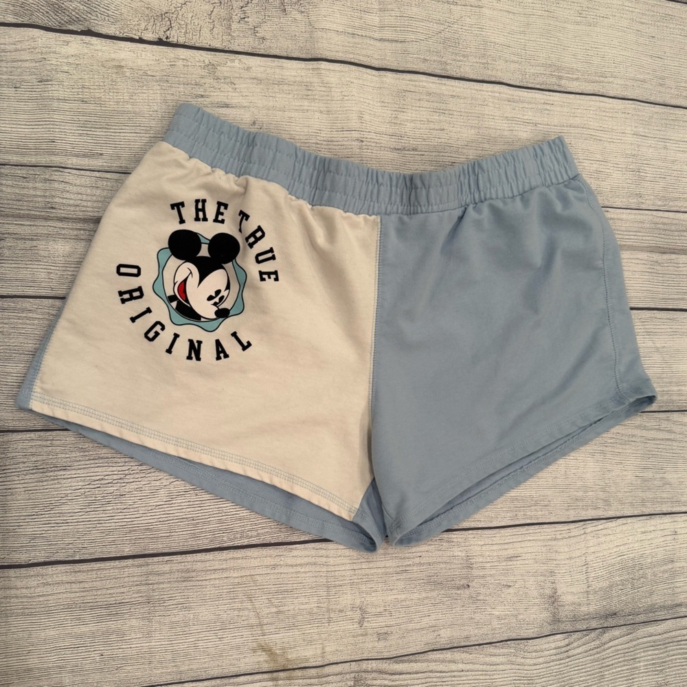 Disney Blue and Cream Athletic Shorts with Logo/size XXL (19)